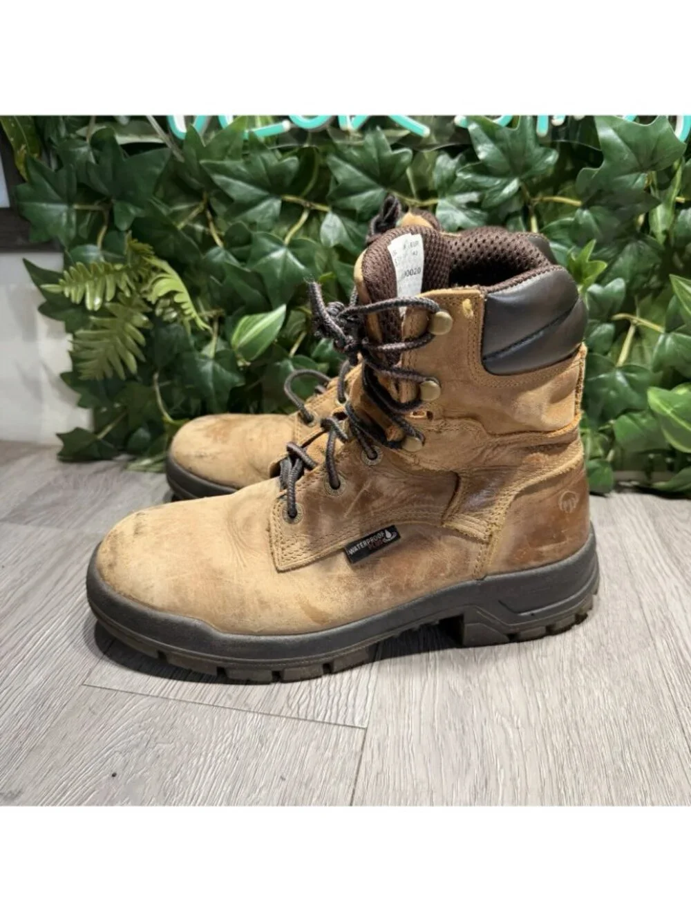 WOLVERINE W190020 8” RAMPARTS WATERPROOF DURASHOCKS MEN'S WORK BOOT SZ 8.5